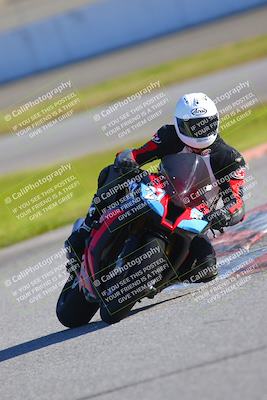 media/Jan-20-2023-Fastrack Riders (Fri) [[f2ad32aba3]]/Private/session 5 turn 13/